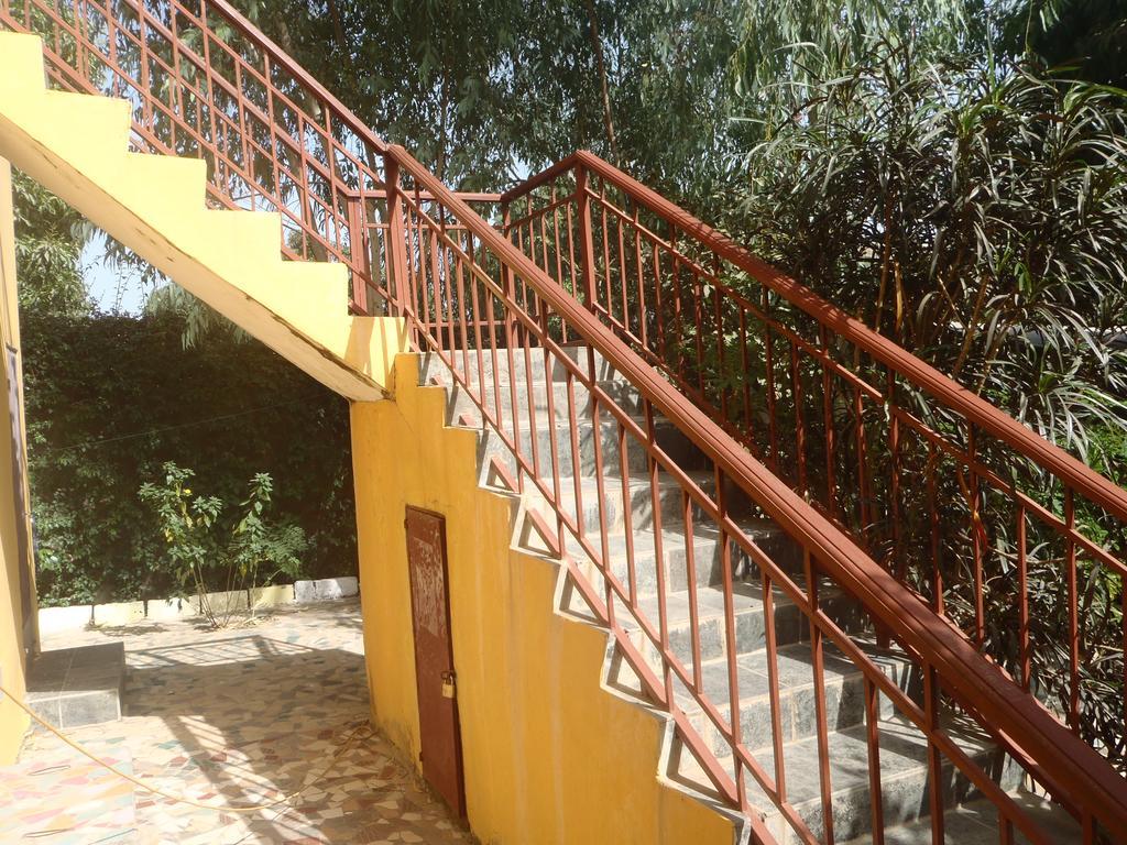 Sanchaba Yellow Apartments Kololi Luaran gambar